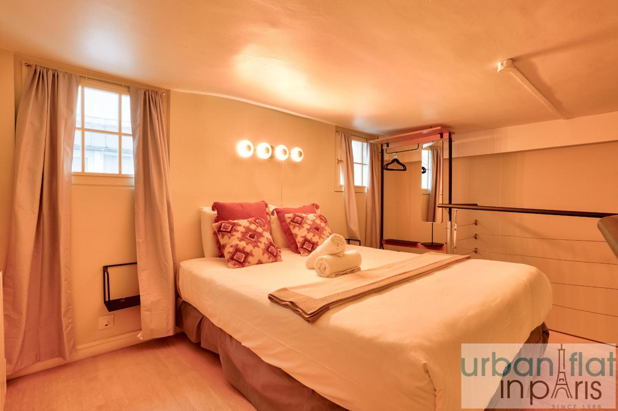 33 - Flat Av Des Champs-Elysees Paris Dış mekan fotoğraf
